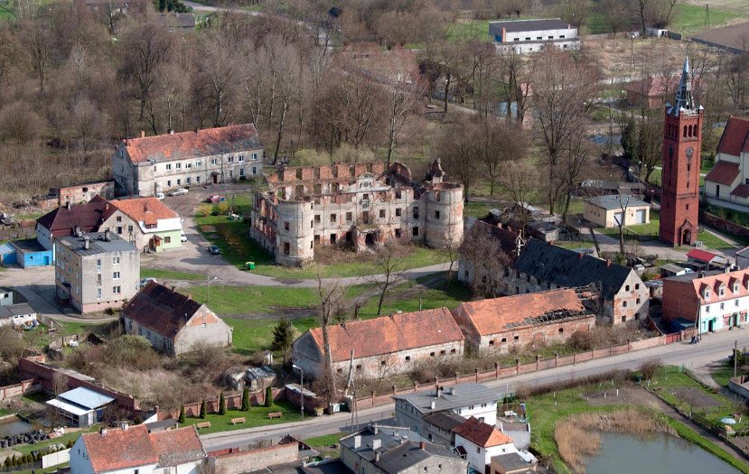 Pałac w Czerninie, Poland, Poland
